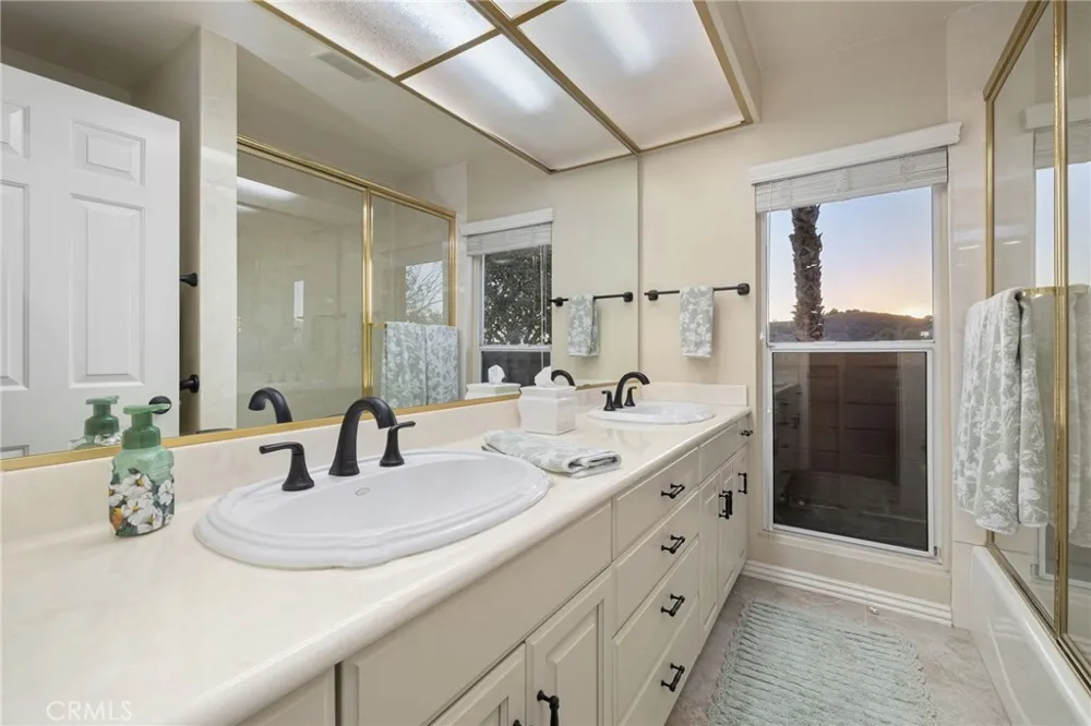 705 Beaverbrook Glendora, CA 91740