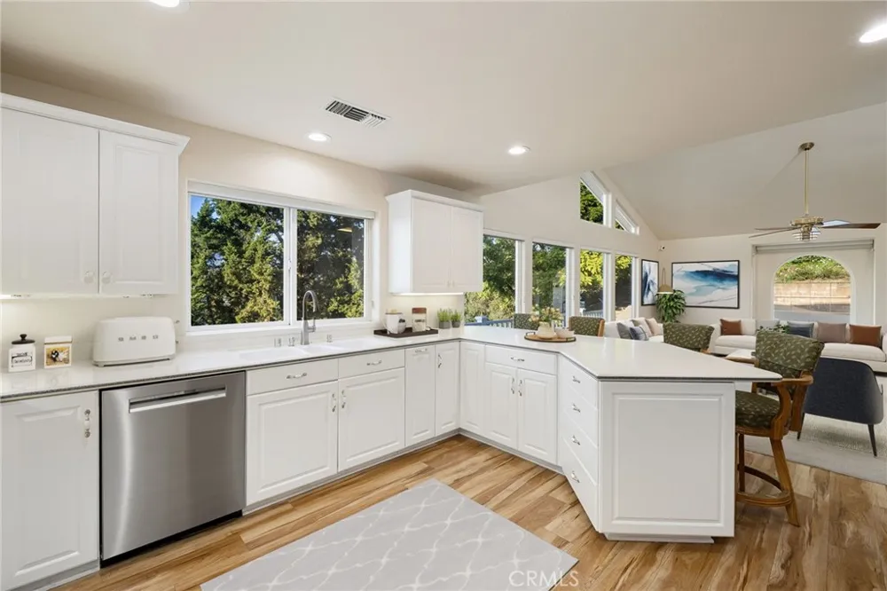705 Beaverbrook Glendora, CA 91740