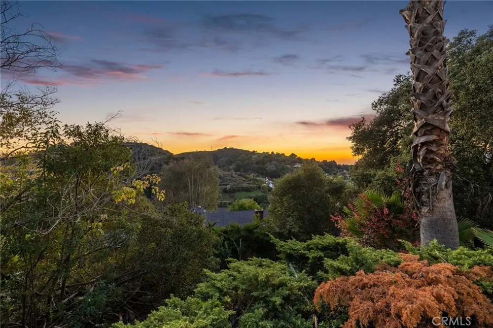 705 Beaverbrook Glendora, CA 91740
