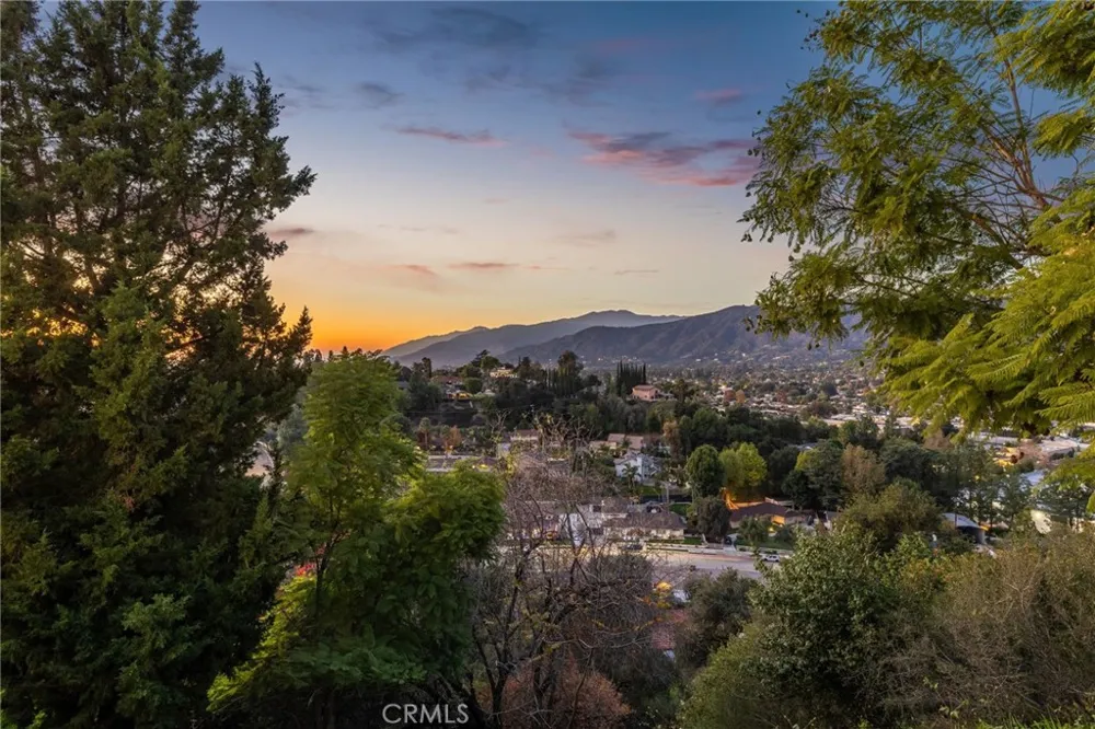 705 Beaverbrook Glendora, CA 91740