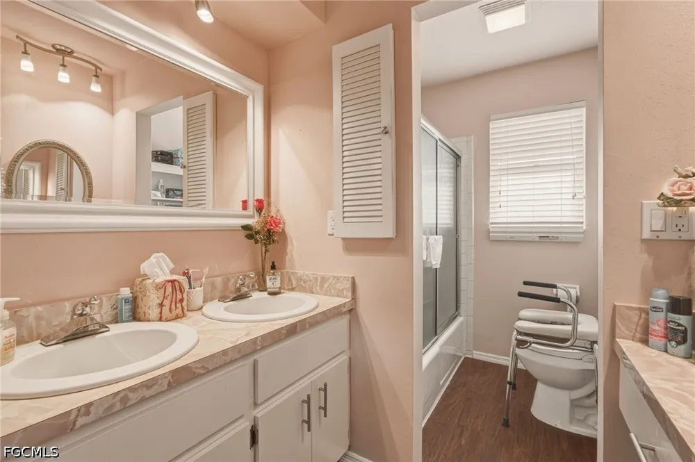 Blue Lane NW Port Charlotte, FL 33952