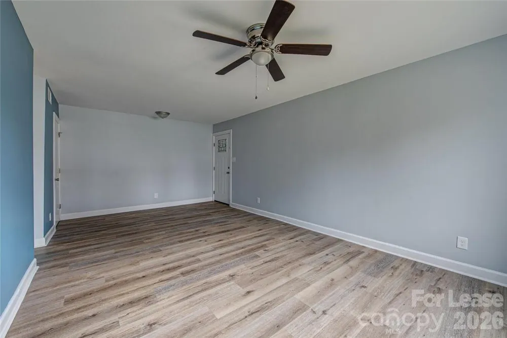1048 Avondale Road #17 Lowell, NC 28098