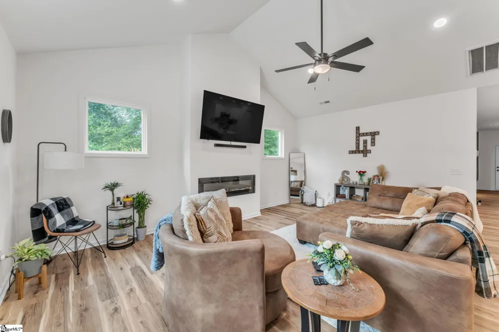 404 Burrell Street Pendleton, SC 29670