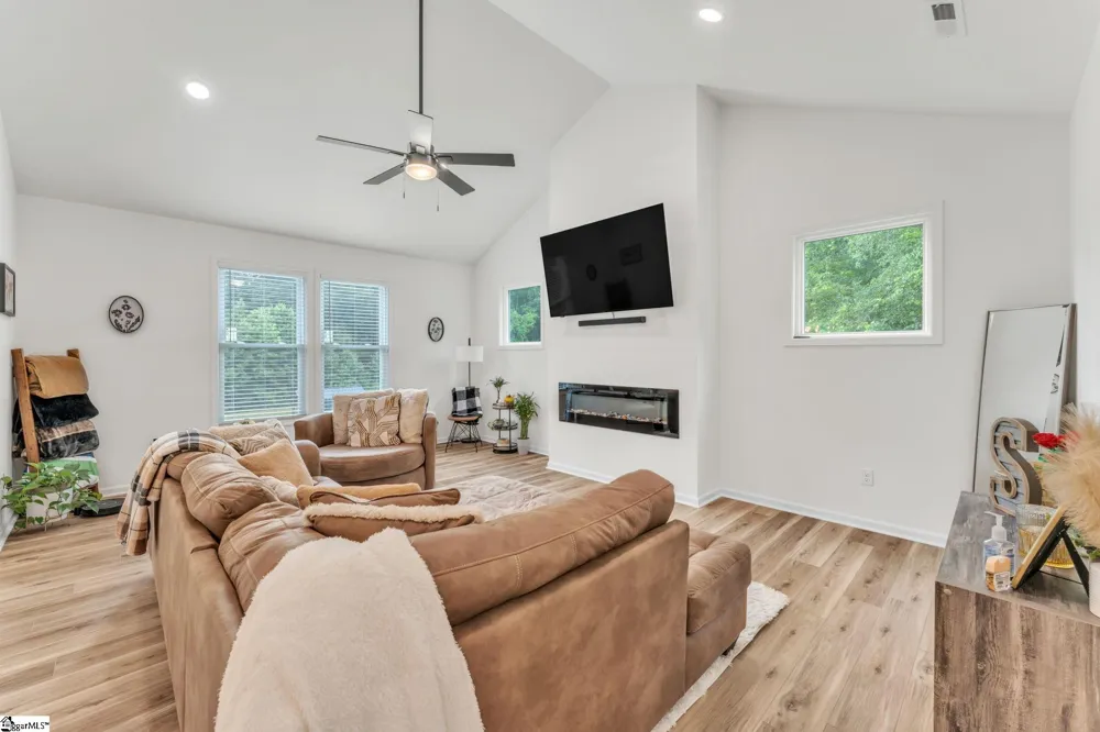404 Burrell Street Pendleton, SC 29670