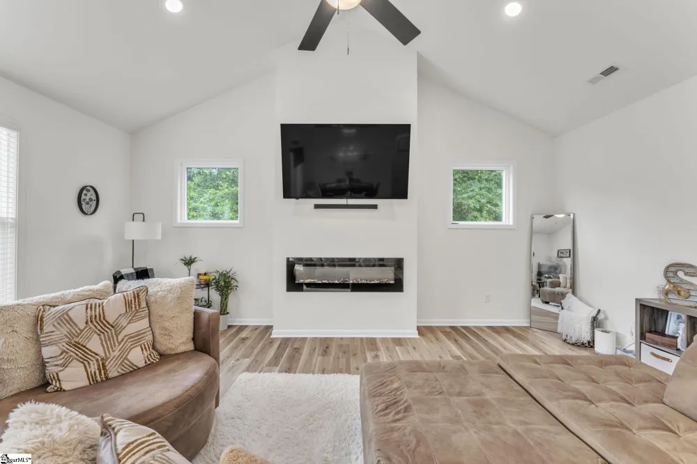 404 Burrell Street Pendleton, SC 29670