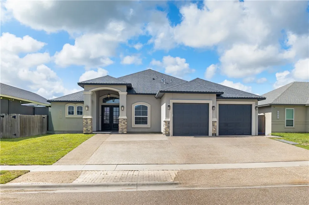 9505 Royal Oak Drive Corpus Christi, TX 78410