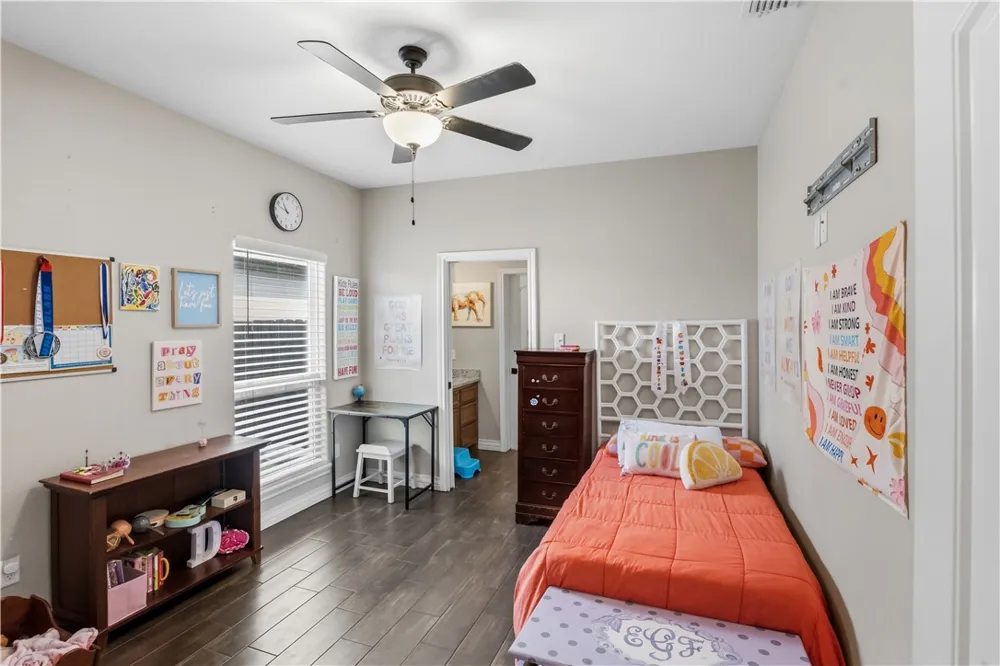 9505 Royal Oak Drive Corpus Christi, TX 78410