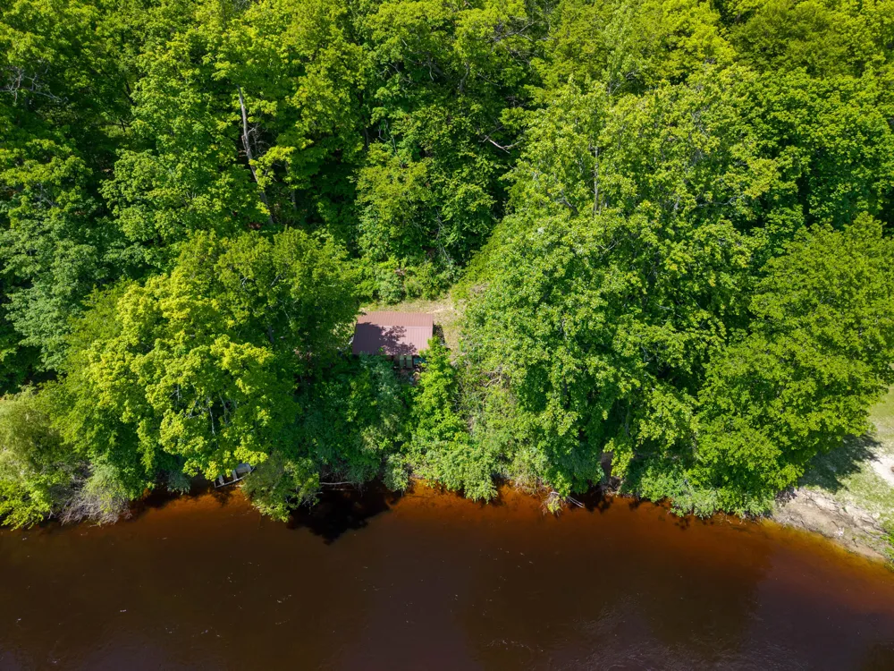 866 W 90th Street Newaygo, MI 49337