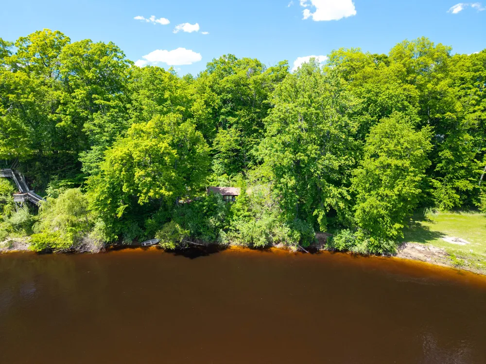 866 W 90th Street Newaygo, MI 49337