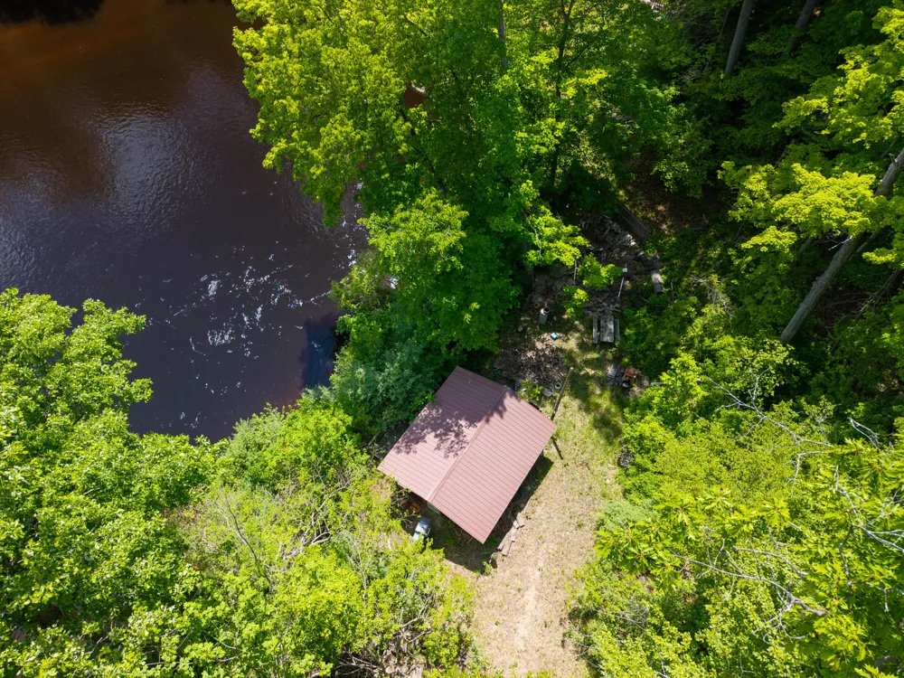 866 W 90th Street Newaygo, MI 49337