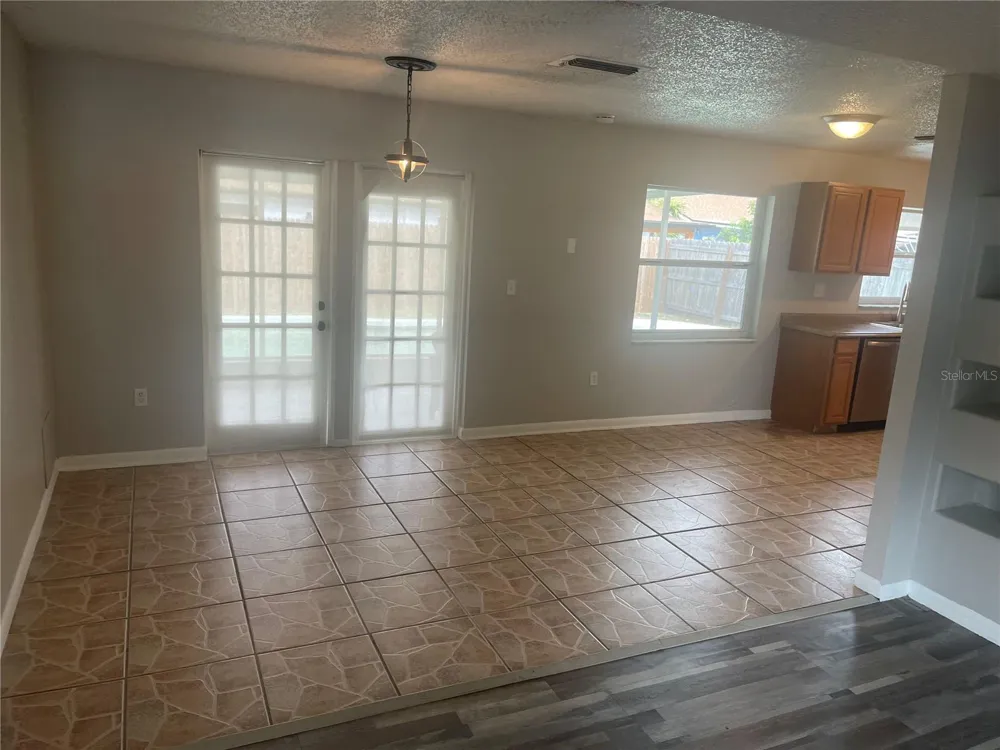 906 ESSEX ROAD Brandon, FL 33510