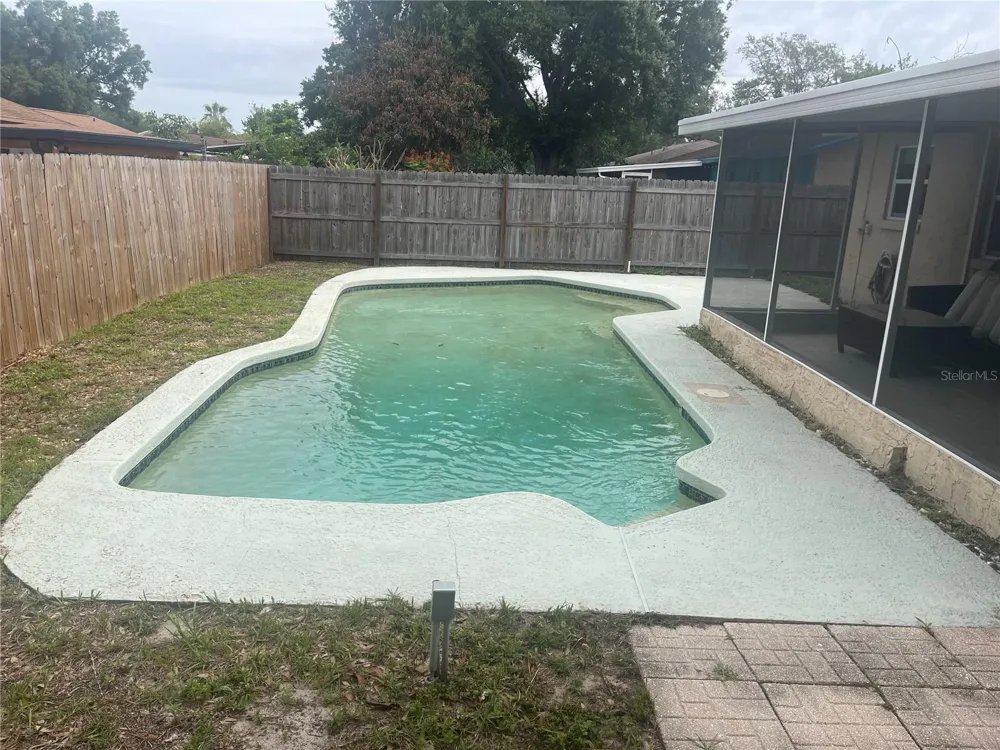 906 ESSEX ROAD Brandon, FL 33510