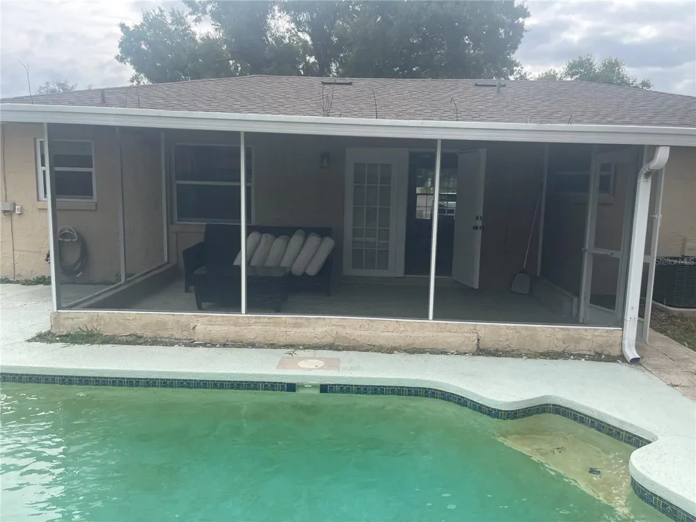 906 ESSEX ROAD Brandon, FL 33510