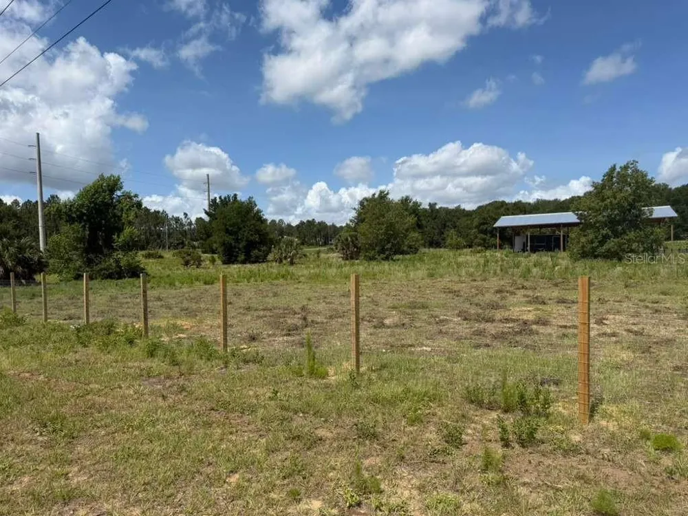 22029 COUNTY ROAD 561 Astatula, FL 34705