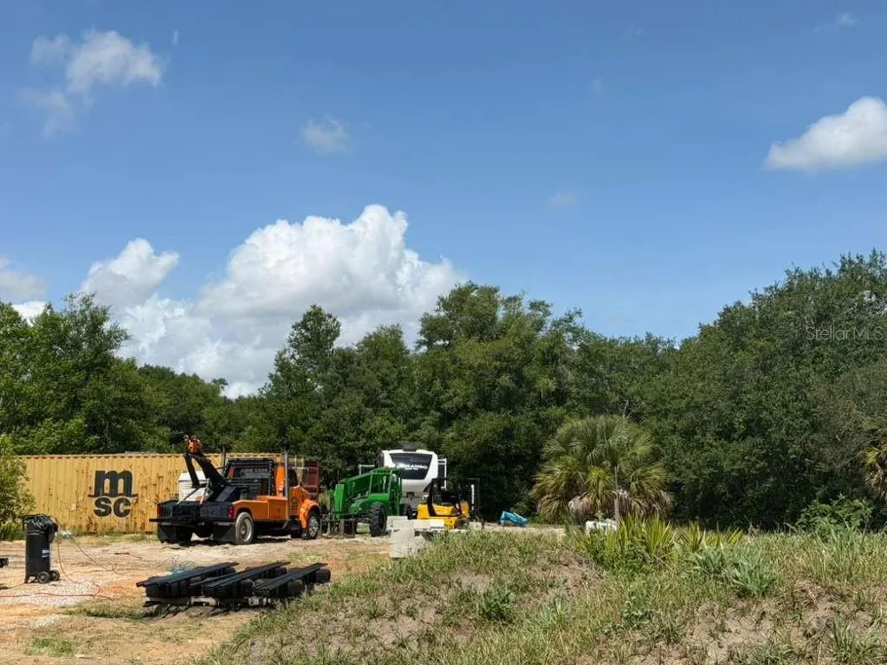 22029 COUNTY ROAD 561 Astatula, FL 34705