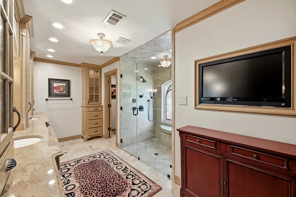 1809 Southpark Drive Arlington, TX 76013