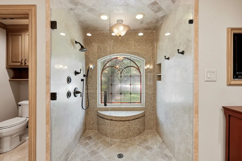 1809 Southpark Drive Arlington, TX 76013
