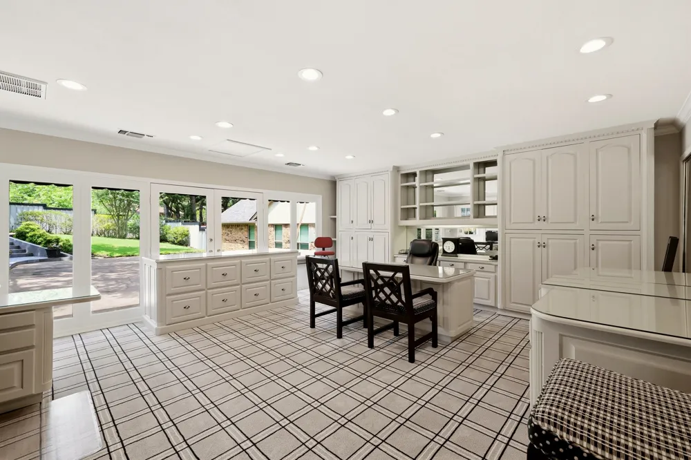1809 Southpark Drive Arlington, TX 76013
