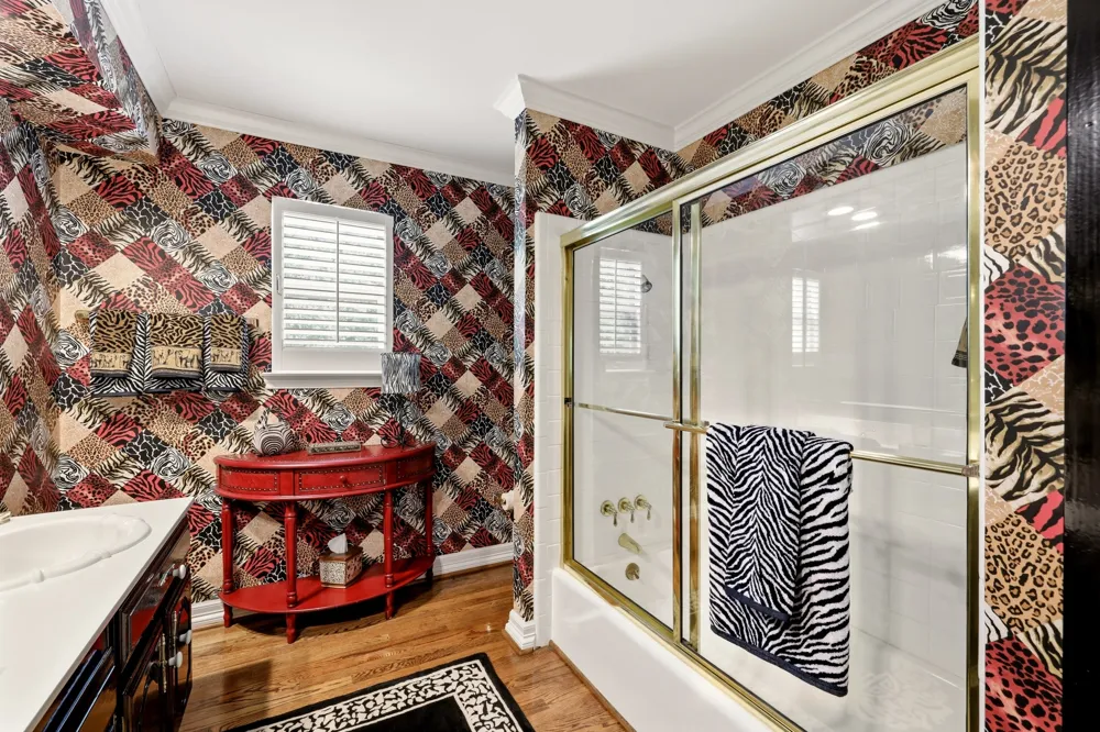 1809 Southpark Drive Arlington, TX 76013