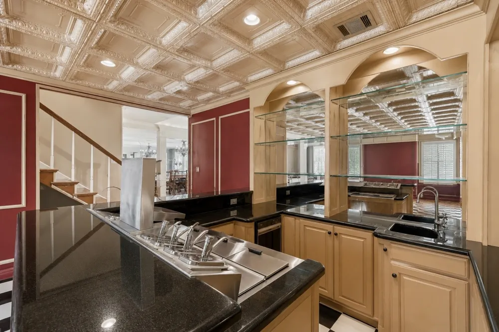 1809 Southpark Drive Arlington, TX 76013
