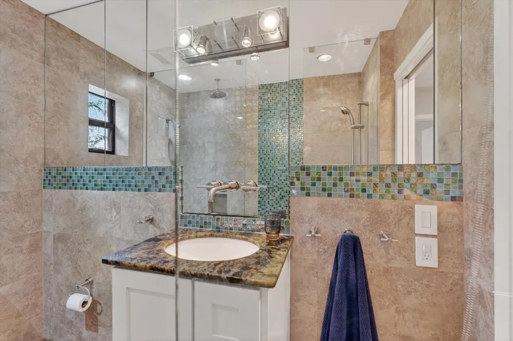 4926 Lahoma Street Dallas, TX 75235