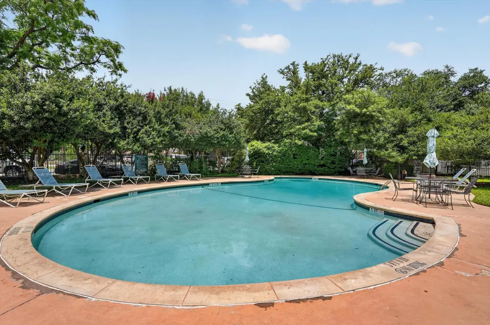 4926 Lahoma Street Dallas, TX 75235
