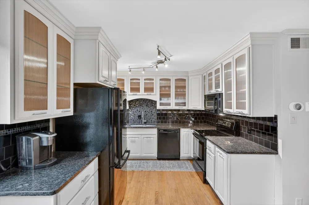 4926 Lahoma Street Dallas, TX 75235