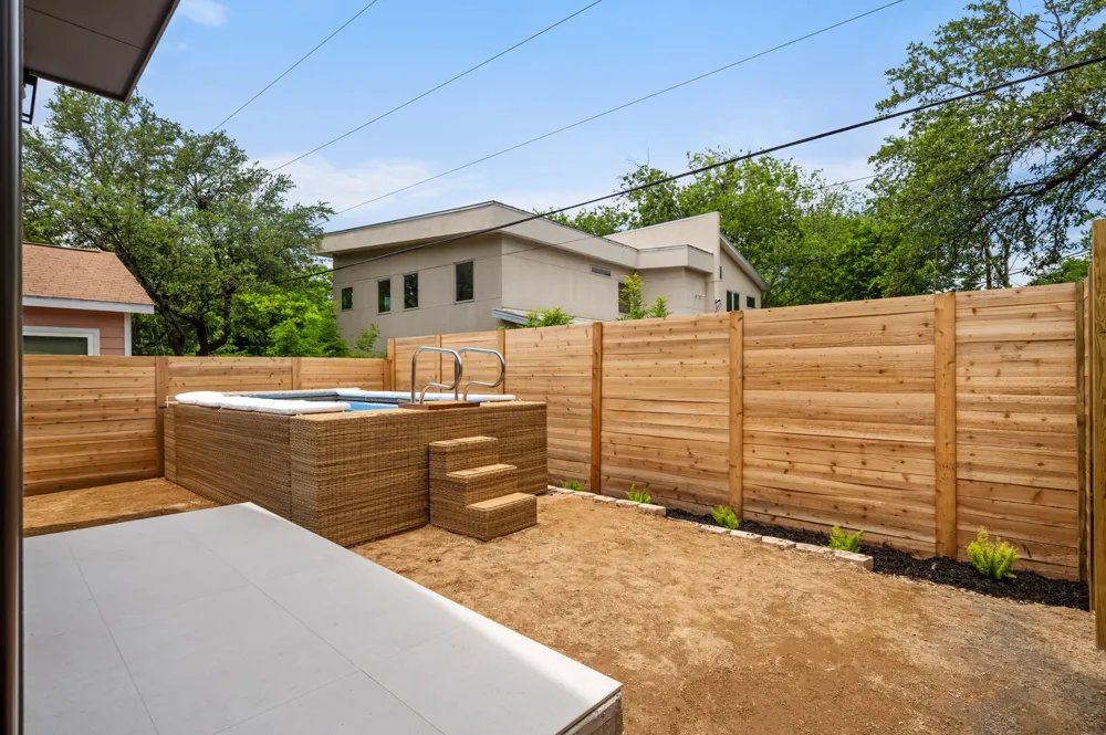 1004 Juanita #2 Austin, TX 78704