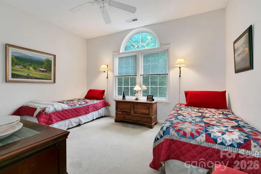 61 Autumn Glen Court Brevard, NC 28712