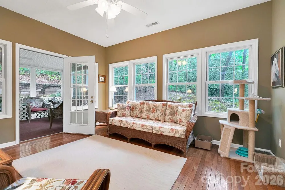 61 Autumn Glen Court Brevard, NC 28712