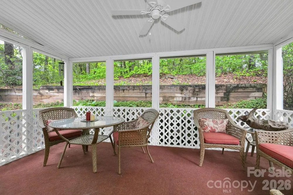 61 Autumn Glen Court Brevard, NC 28712