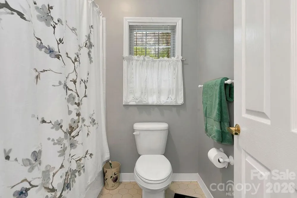 61 Autumn Glen Court Brevard, NC 28712