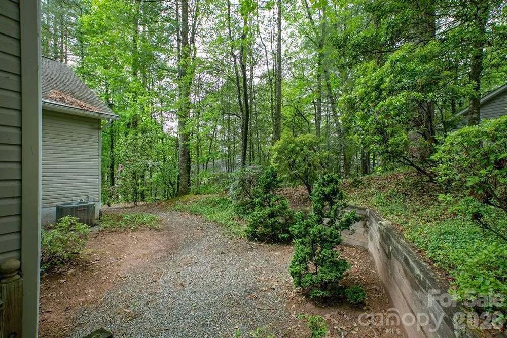61 Autumn Glen Court Brevard, NC 28712