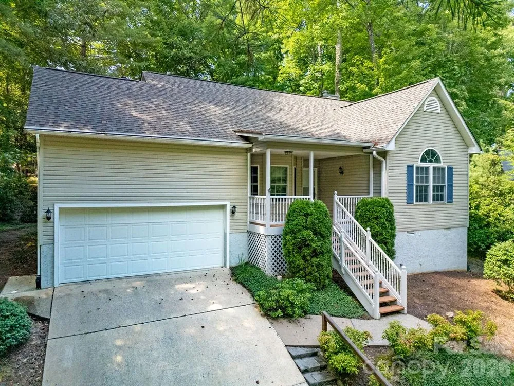 61 Autumn Glen Court Brevard, NC 28712