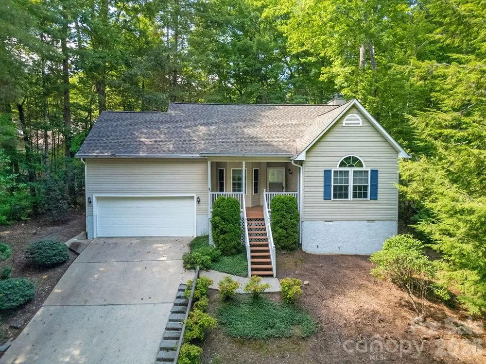 61 Autumn Glen Court Brevard, NC 28712