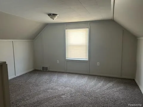 2438 Columbia Road Berkley City, MI 48072