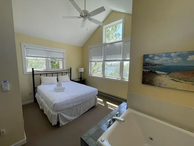 Pinnacle Place Glen Arbor Township, MI 49636