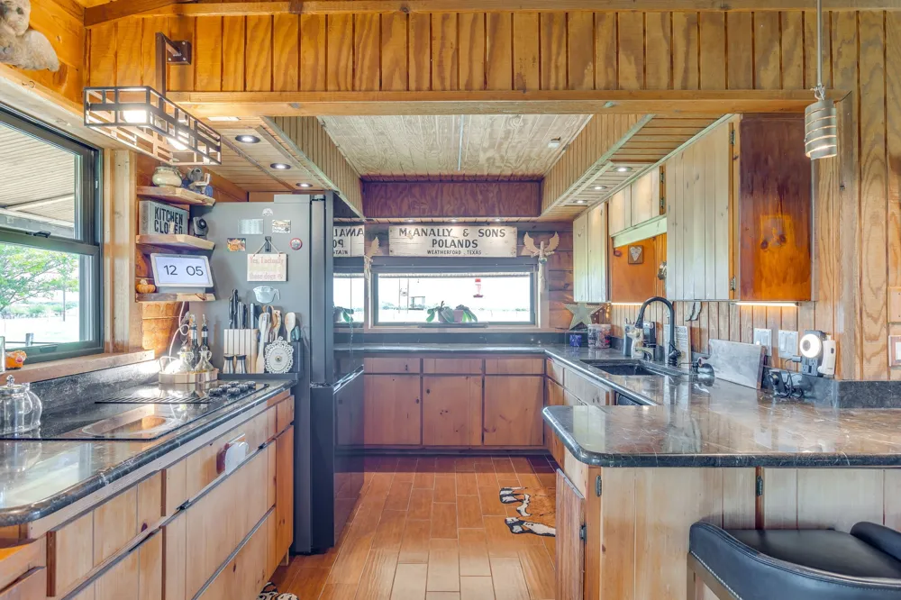 5660 Upper Denton Road Weatherford, TX 76085