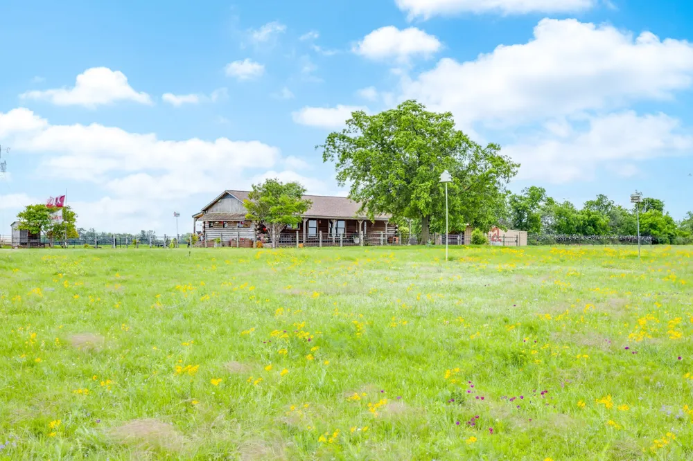 5660 Upper Denton Road Weatherford, TX 76085