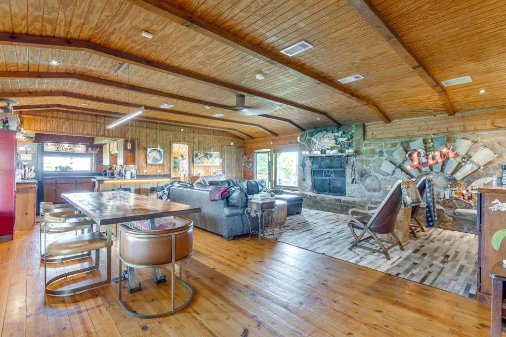 5660 Upper Denton Road Weatherford, TX 76085