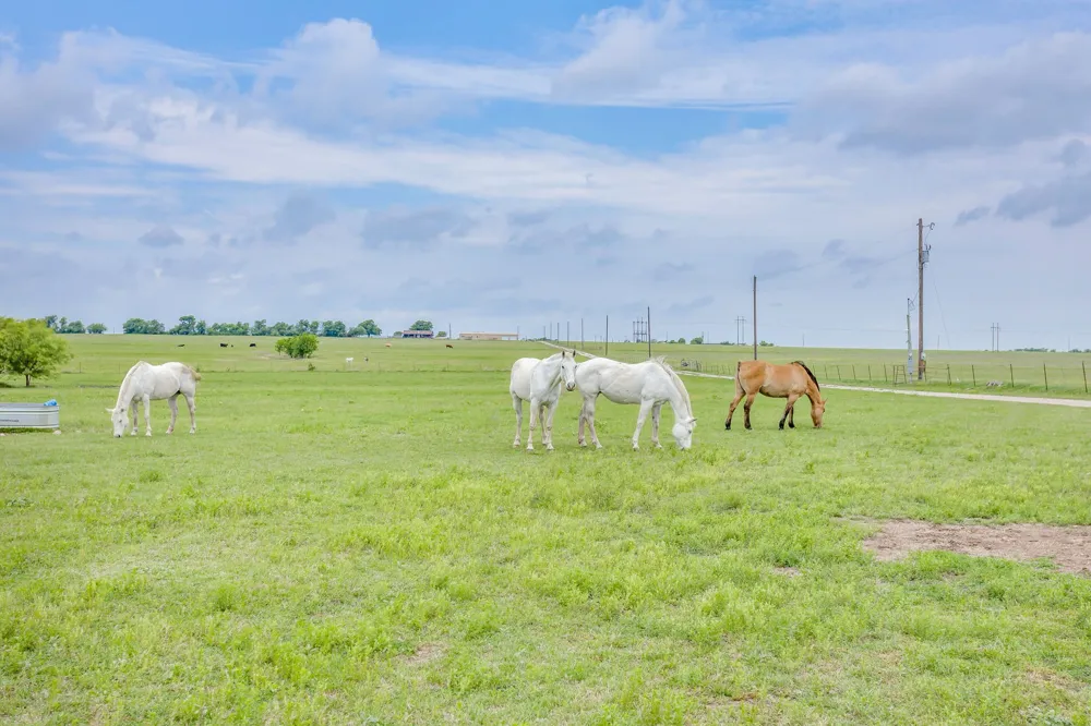 5660 Upper Denton Road Weatherford, TX 76085
