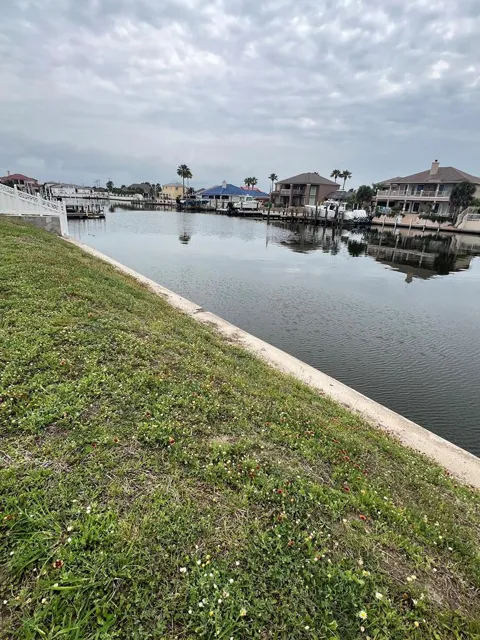 110 Bay Ct