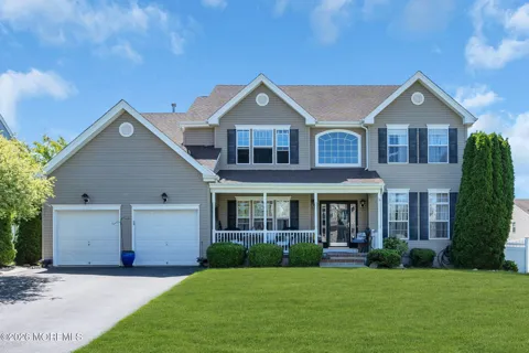 4 Adrift Avenue