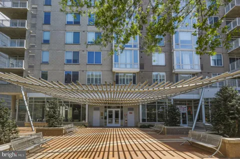 930 WAYNE AVENUE #201