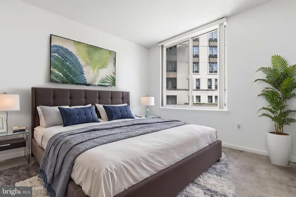 930 WAYNE AVENUE #201 Silver Spring, MD 20910