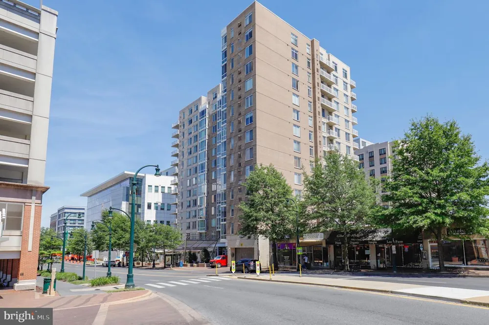 930 WAYNE AVENUE #201 Silver Spring, MD 20910