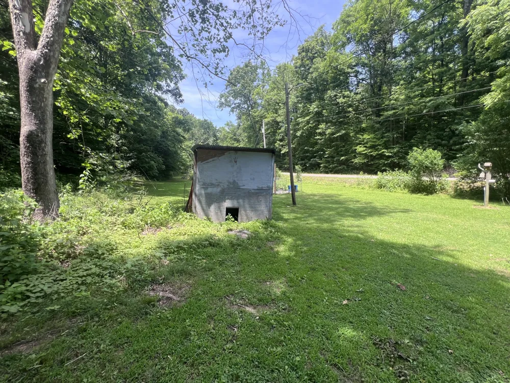 455 Beasley Hollow Rd Linden, TN 37096