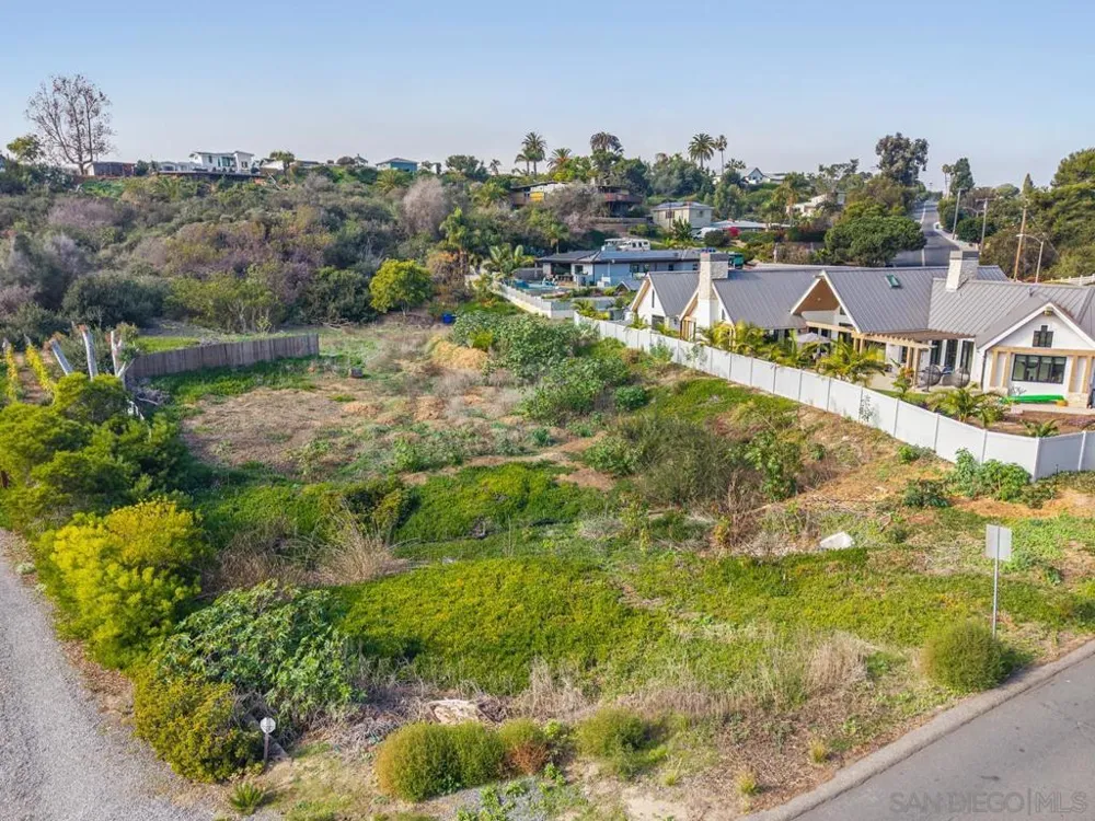 4269 Hillside Dr Carlsbad, CA 92008