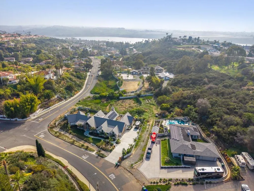 4269 Hillside Dr Carlsbad, CA 92008