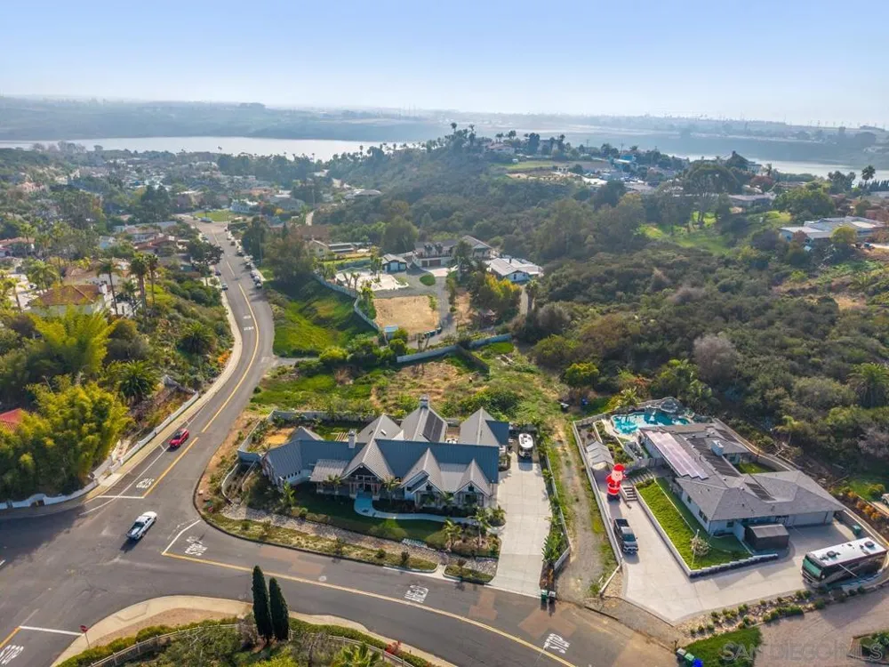 4269 Hillside Dr Carlsbad, CA 92008
